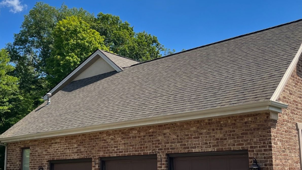 Garage roof after cleaning.